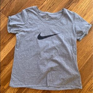 xl women’s nike t shirt